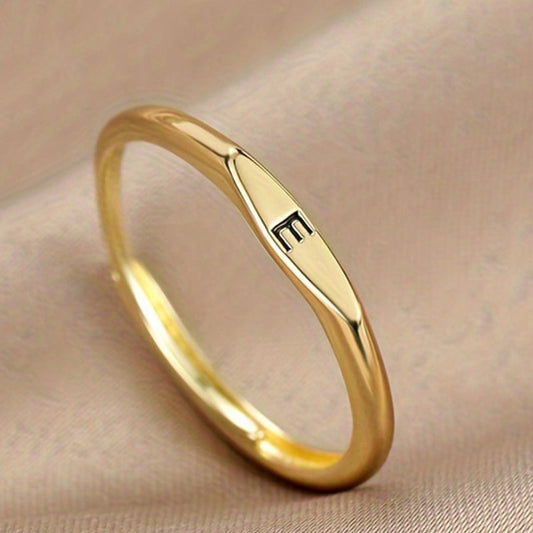 💍✨ Minimalist initial ring – gold finish, adjustable, perfect for stacking!